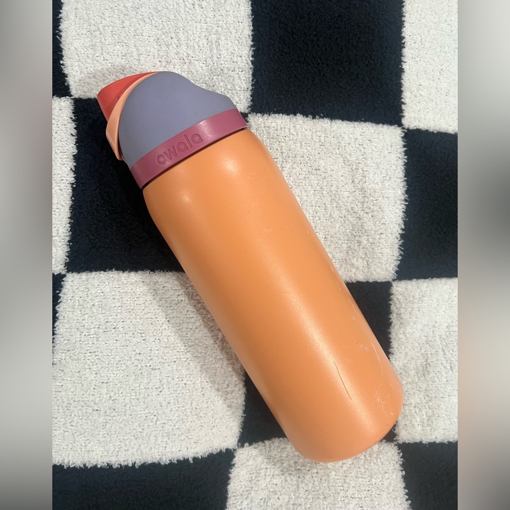 Owala Orange 32oz Water Bottle